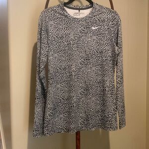 NIKE Black & White DriFit Long Sleeve Tee